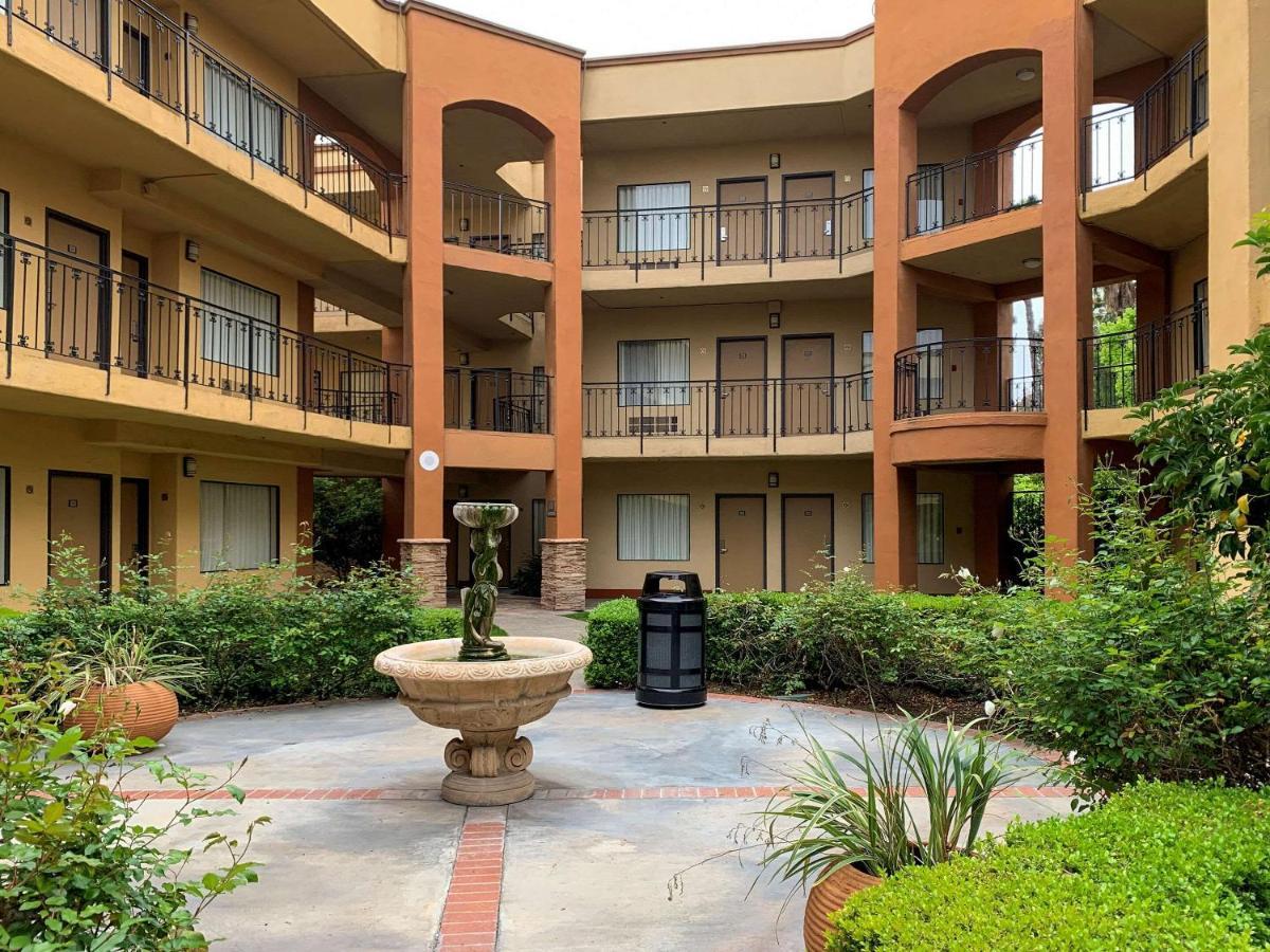 Mainstay Suites Orange County John Wayne Airport Santa Ana Exterior foto