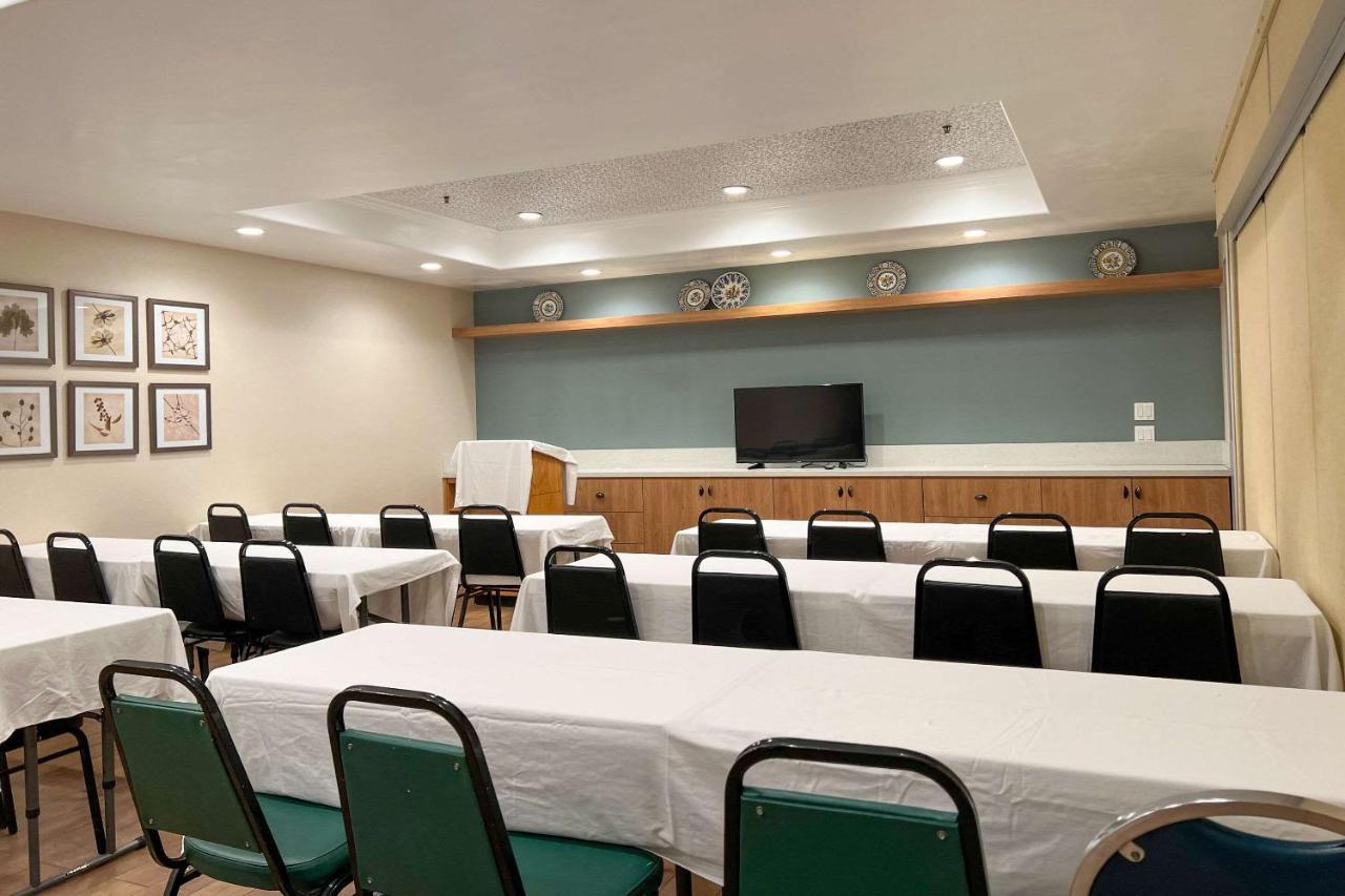 Mainstay Suites Orange County John Wayne Airport Santa Ana Exterior foto