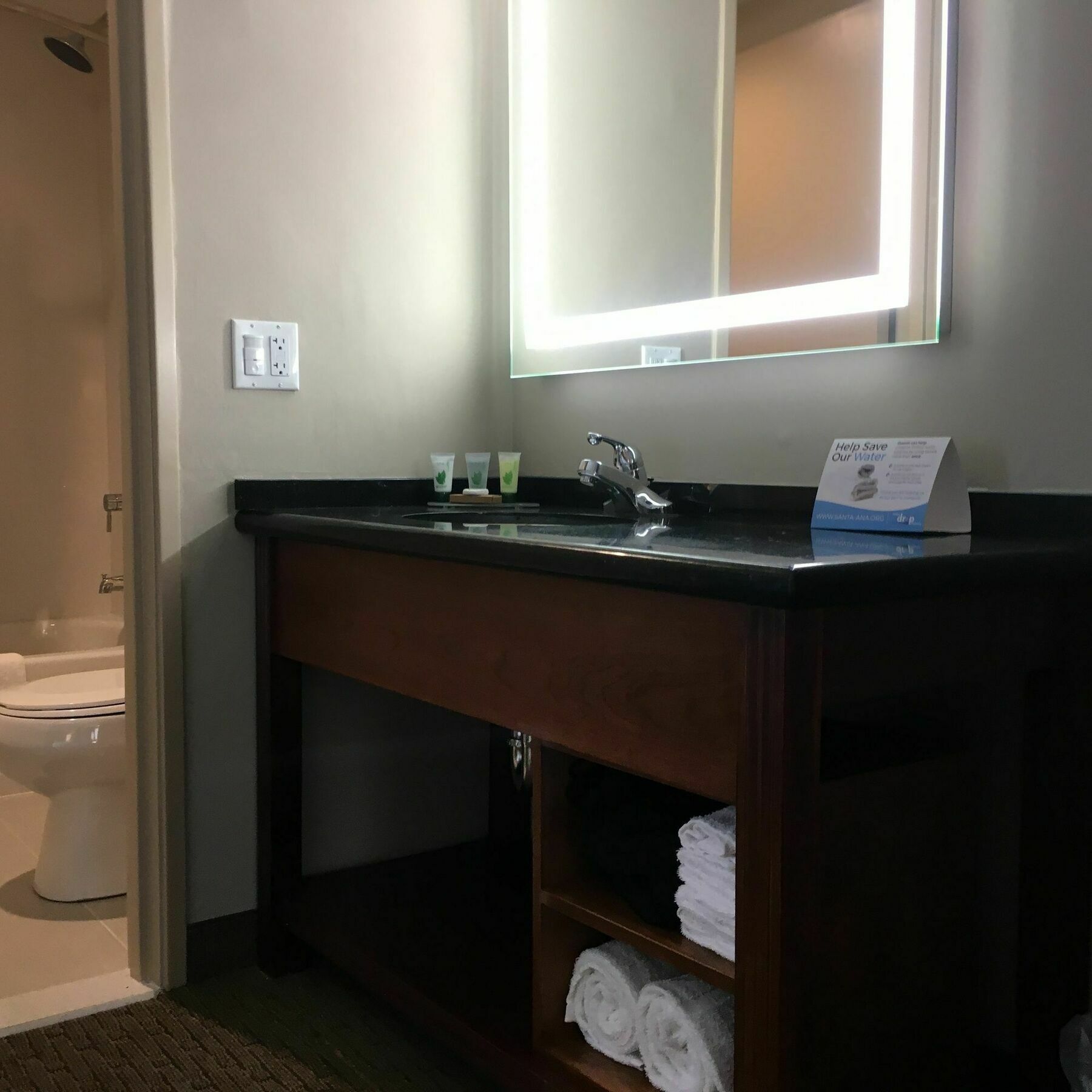 Mainstay Suites Orange County John Wayne Airport Santa Ana Exterior foto